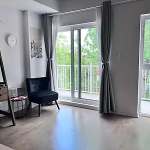 1 Min To Metro, New Condo, Lovely Cozy Studio Appartement Montréal
